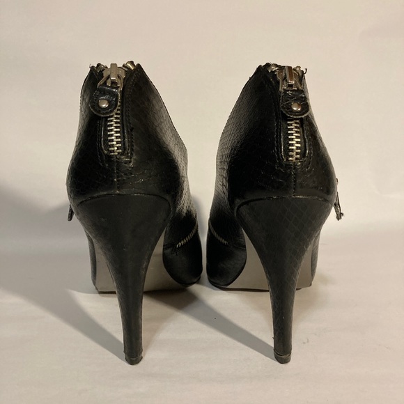 Xoxo black booties, size 8 - Picture 6 of 7